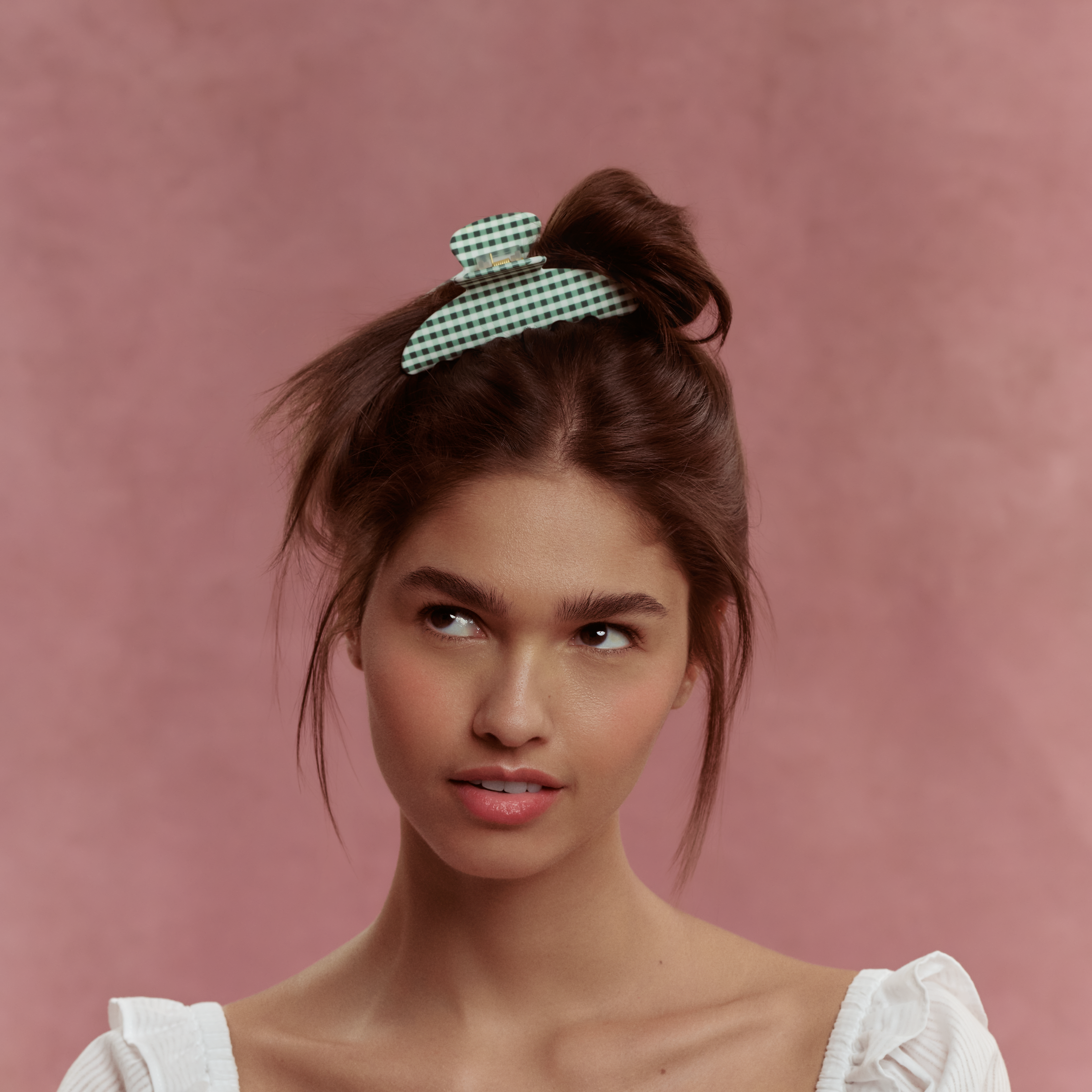 The Hill House x Wet Brush Large Claw Clip - Emerald Gingham