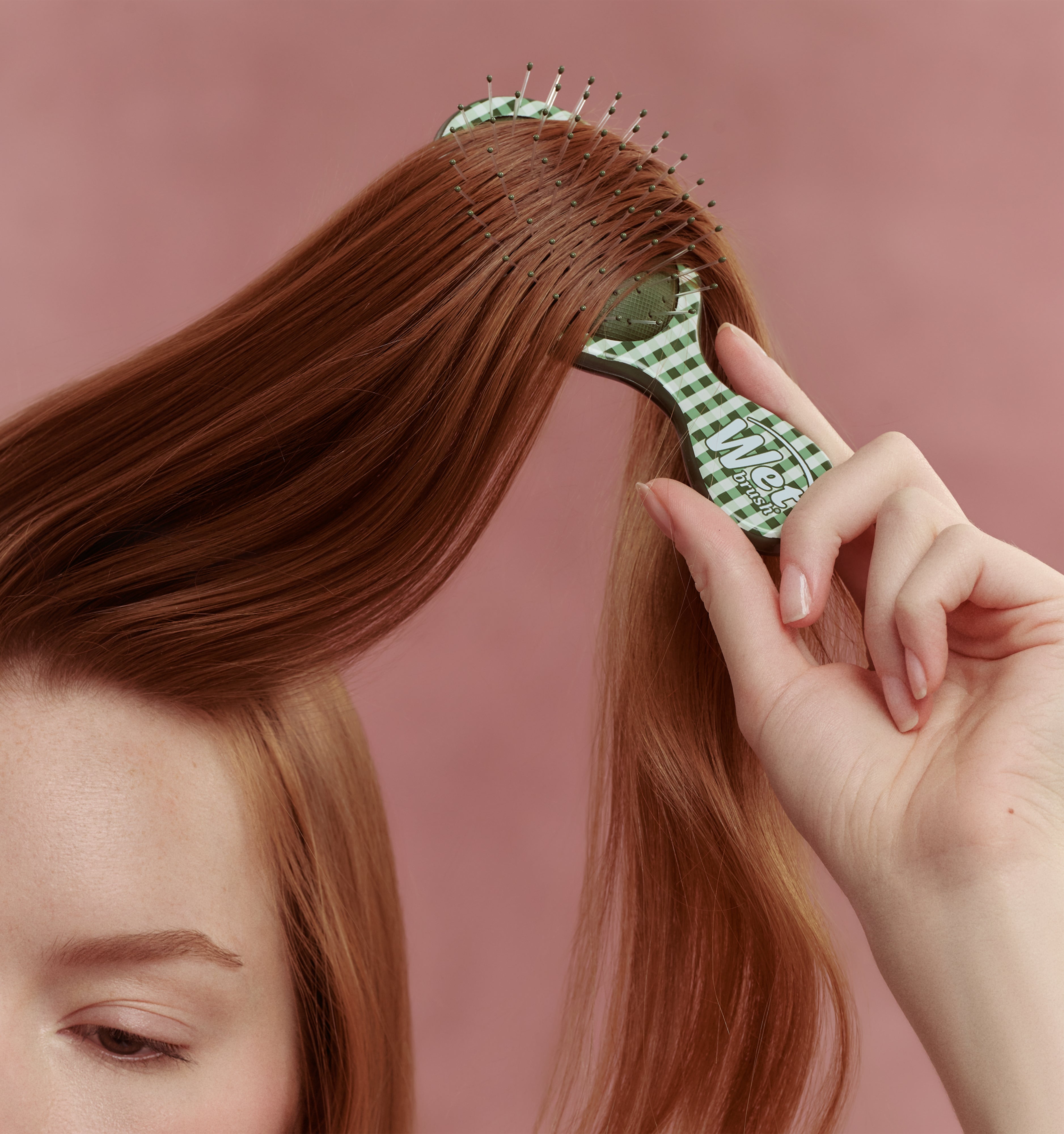 The Hill House x Wet Brush Mini Brush - Emerald Gingham